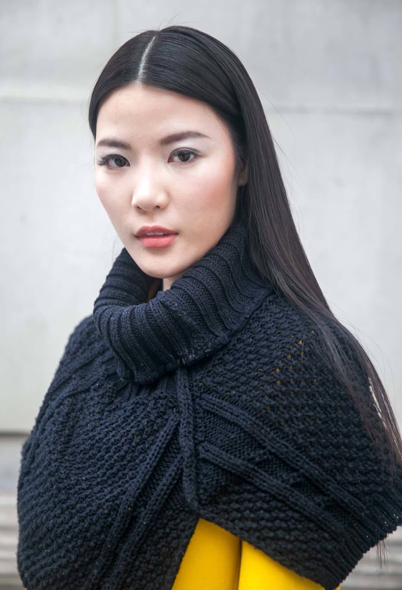 ทำผมสีดำ ย้อมผมสีดำ ผู้หญิงเอเชียผมยาว