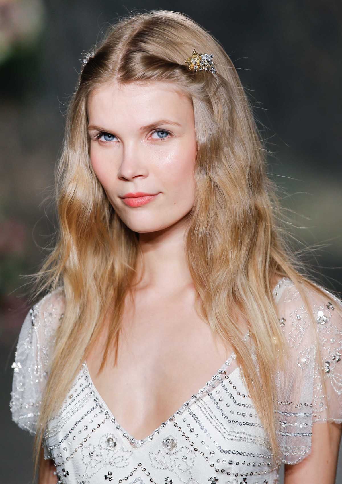 อัพเดตเทรนด์ทรงผมสุดฮิตปี 2018 ทรงไหนมาใหม่ เทรนด์ไหนมาแรง เช็คได้เลย!