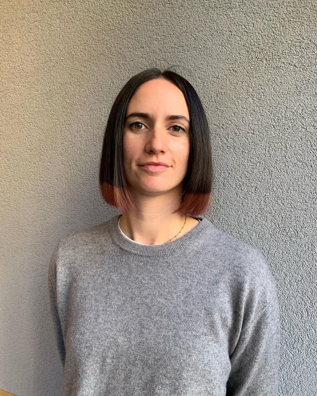 ผมสีน้ำตาลย้อมปลายสีสโมกกี้โรส