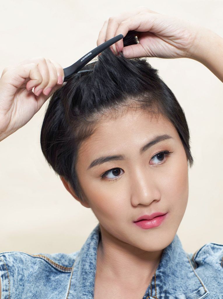 ทรงผมสั้น เซ็ตผมสั้น พิกซี่ Pixie cut เสื้อยีนส์