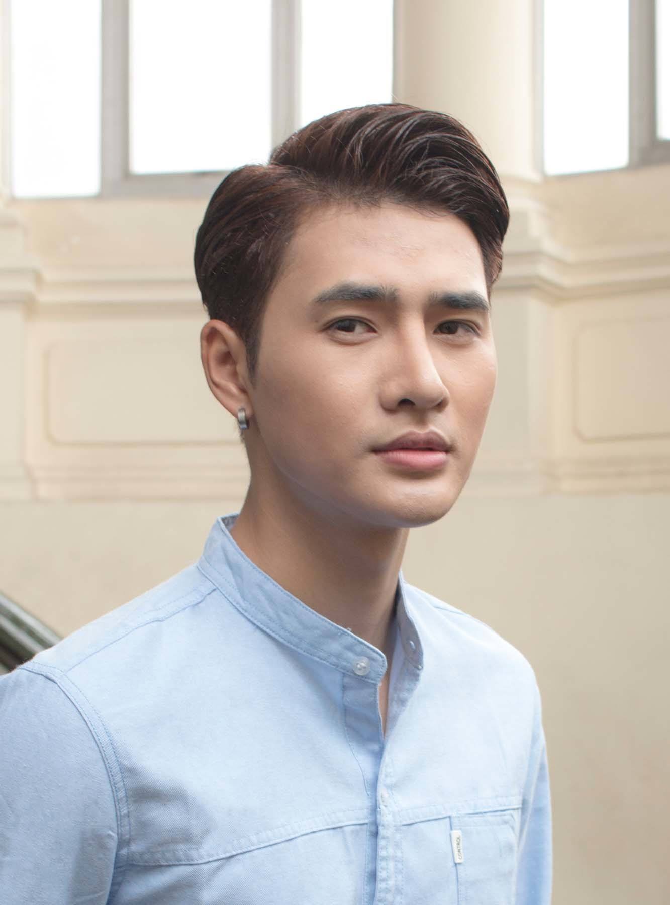 ผู้ชายไทยตัดผมสั้น เซ็ตผมแสกข้าง