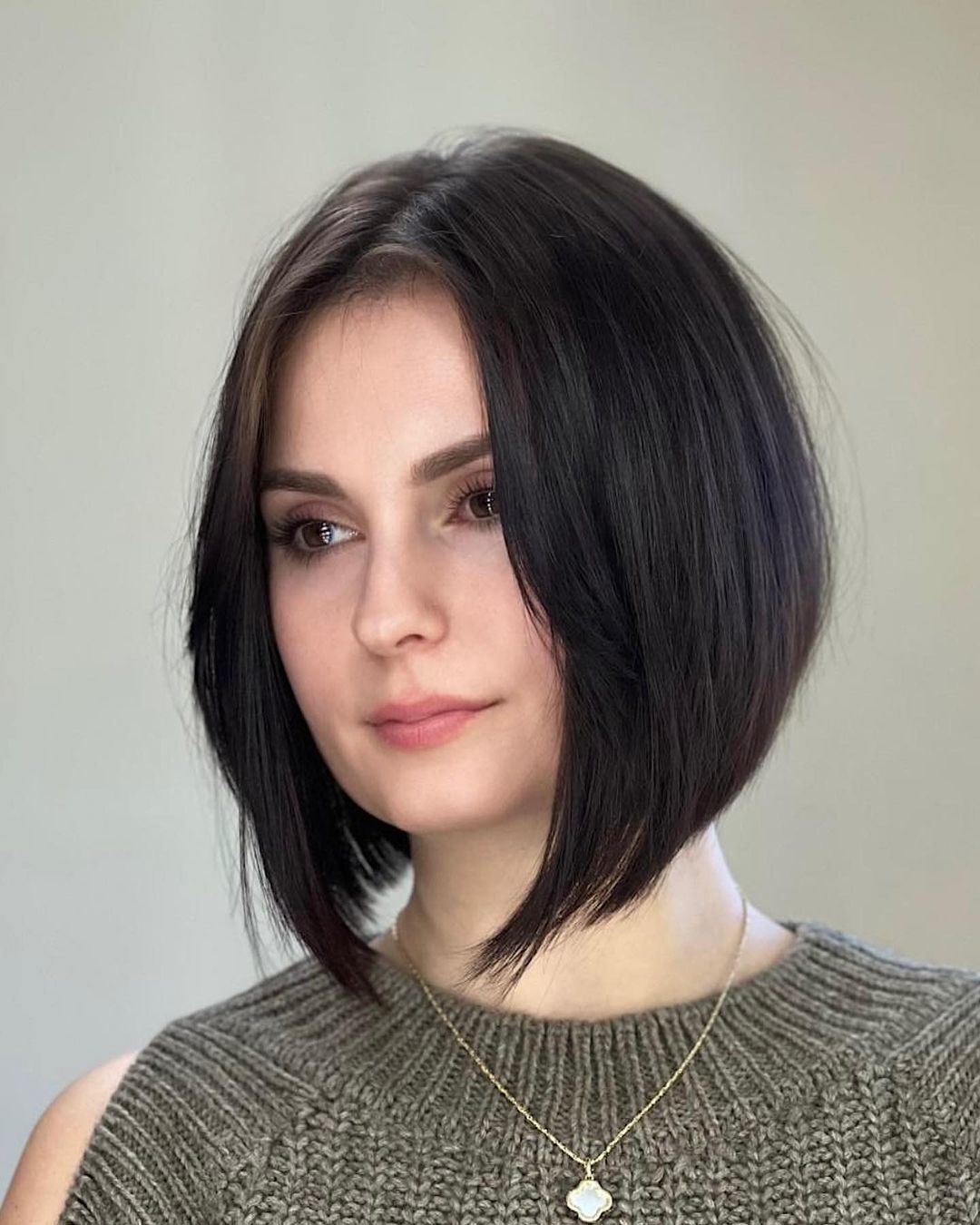 ผู้หญิงฝรั่ง ไว้ผมสั้น ผมบ๊อบประบ่า สำหรับคนหน้ากลม