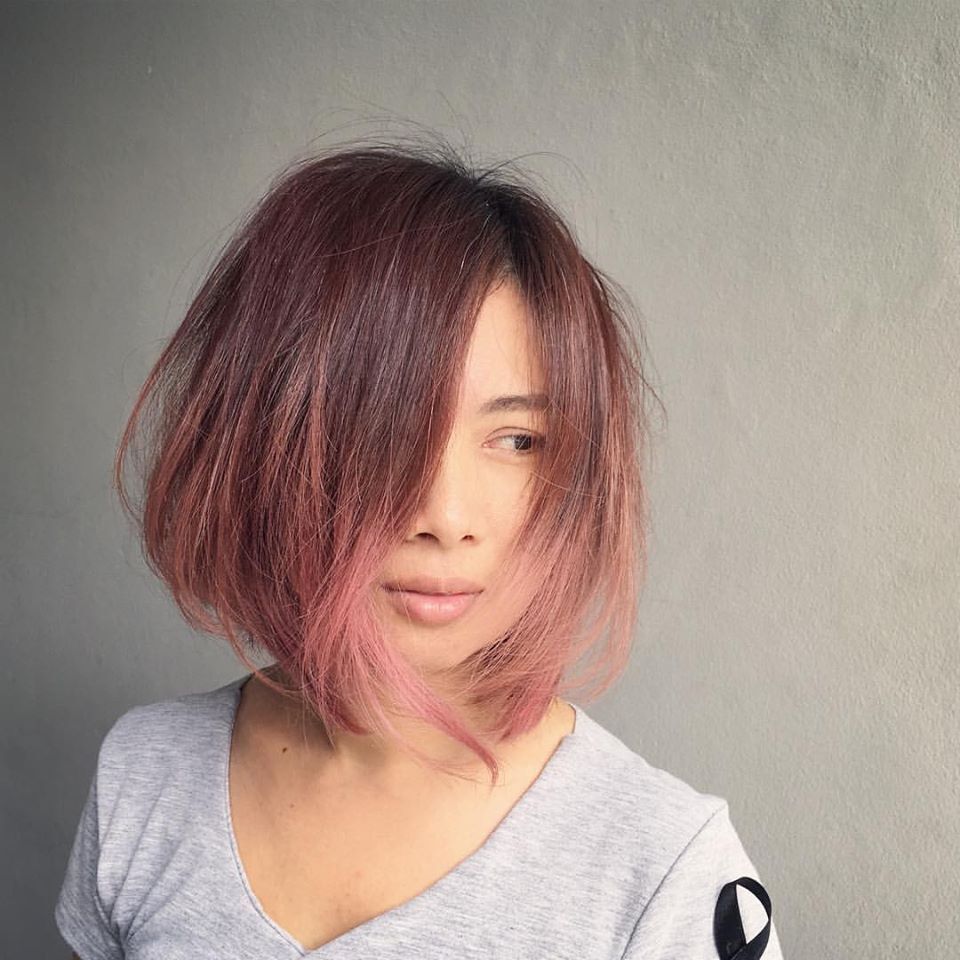 ผมบ๊อบสั้น เท็กซ์เจอร์ ย้อมปลายผมสีชมพู