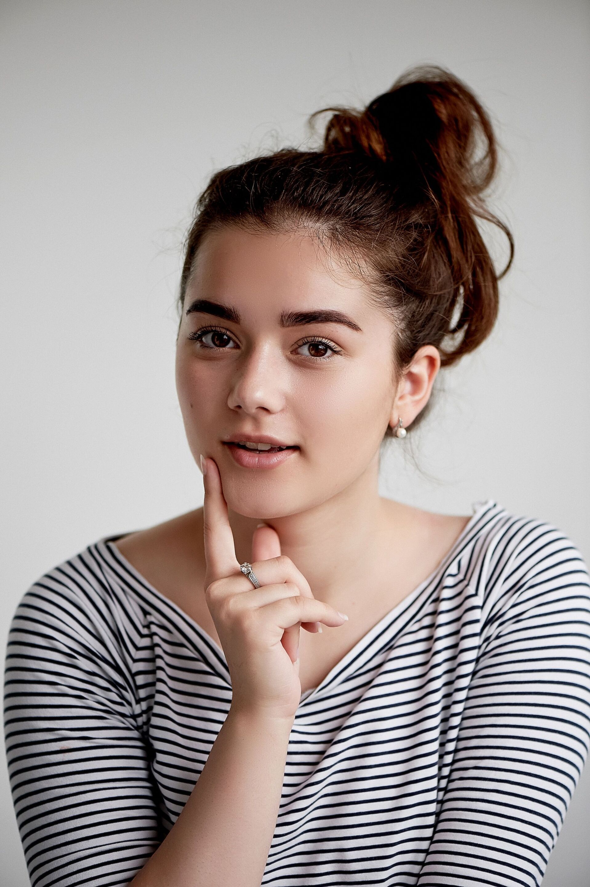 ทรงผมยาว หน้ากลม มีแก้ม