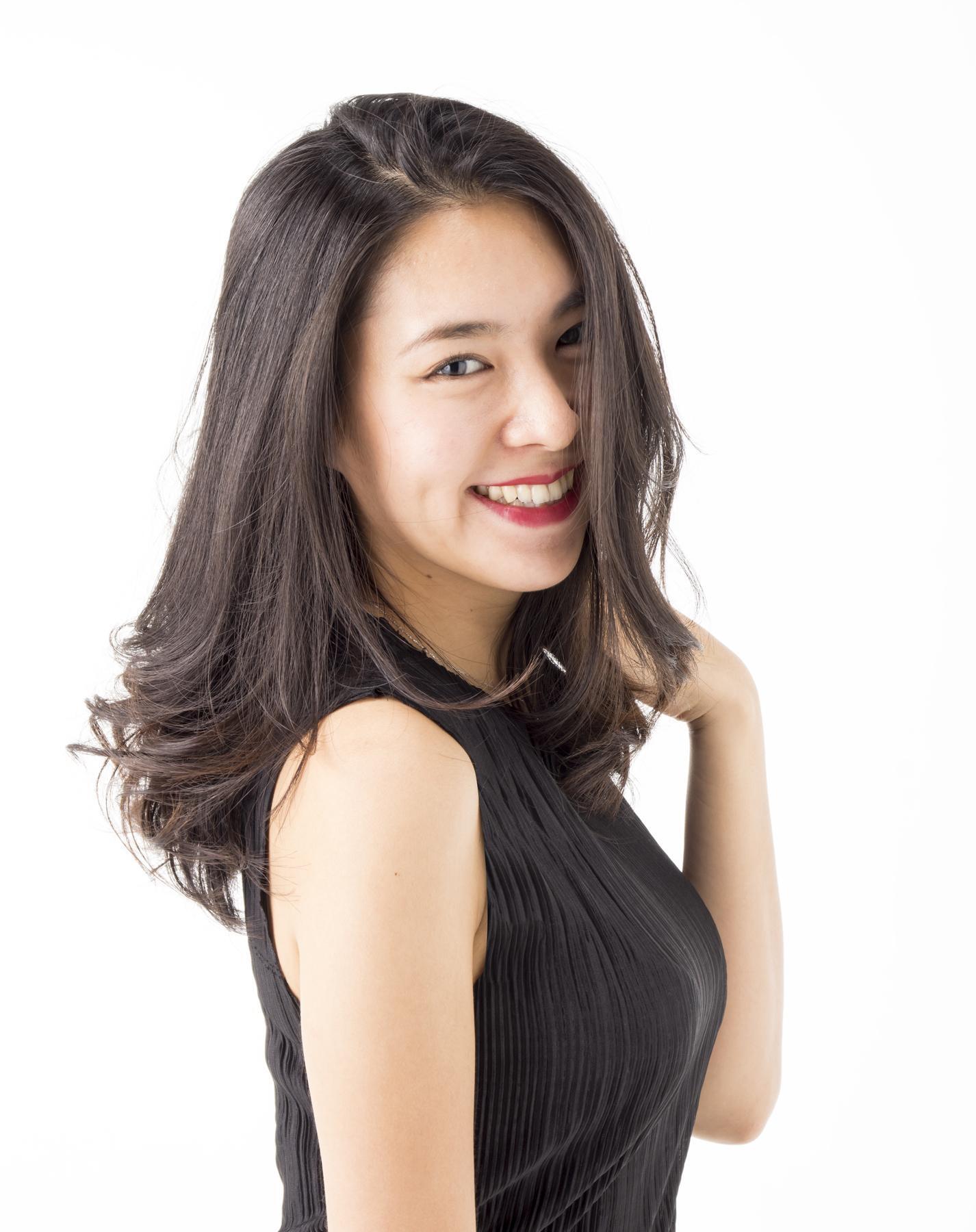 เพิ่มวอลลุ่มช่วงปลายผม (Credit : Shutterstock)