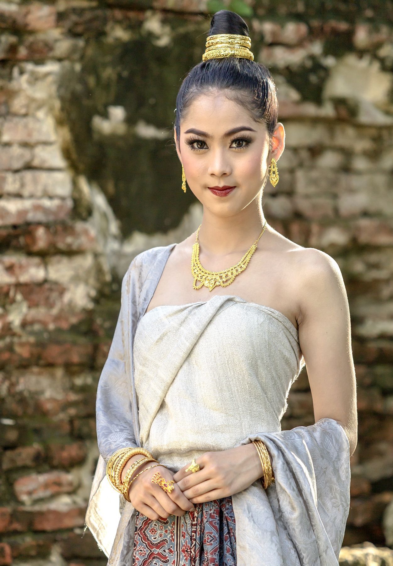 ตามรอยละคร "บุพเพสันนิวาส" มารู้จักทรงผมโบราณ ของแม่หญิงชาวสยามในอดีต