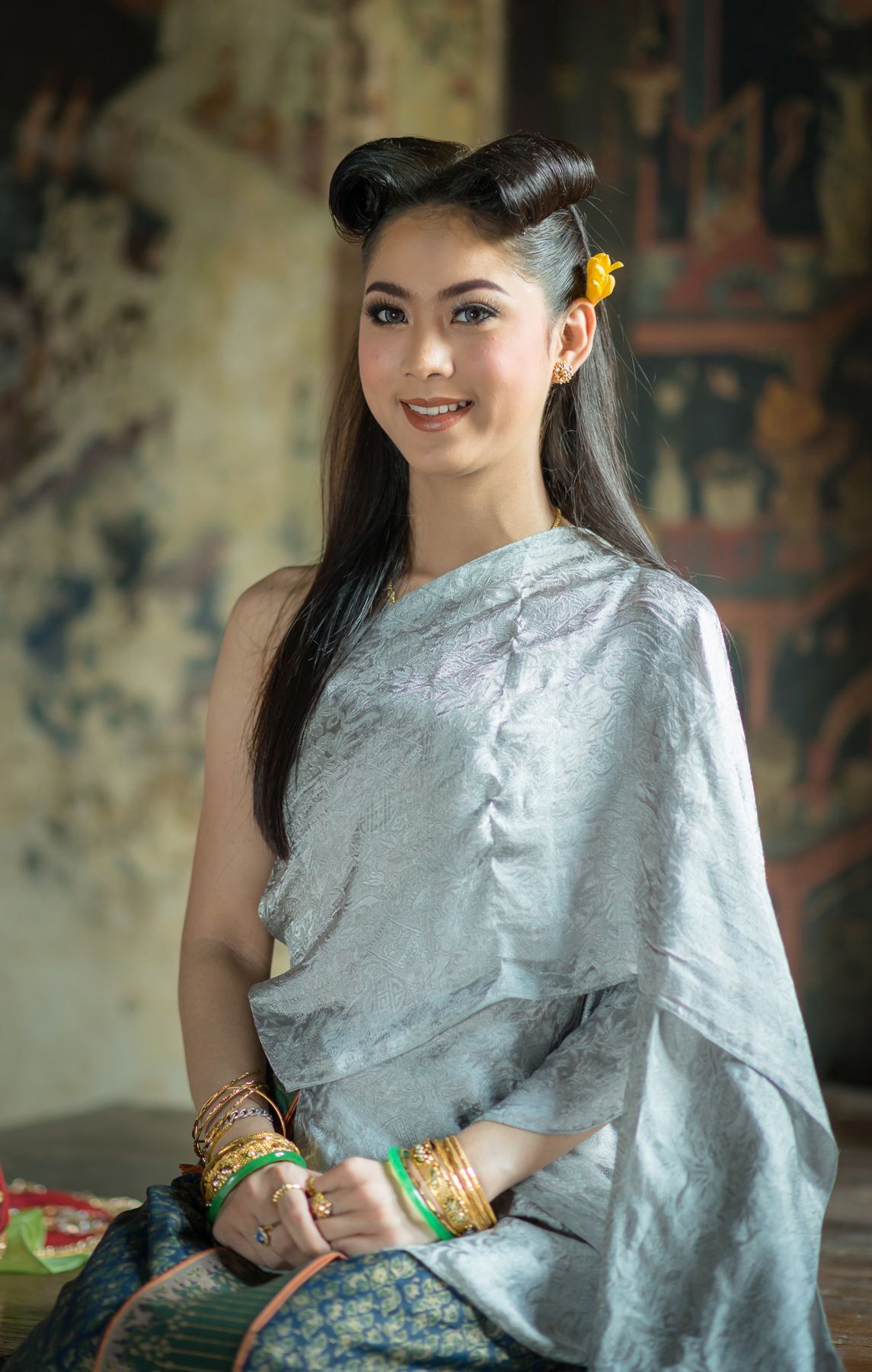 ตามรอยละคร "บุพเพสันนิวาส" มารู้จักทรงผมโบราณ ของแม่หญิงชาวสยามในอดีต