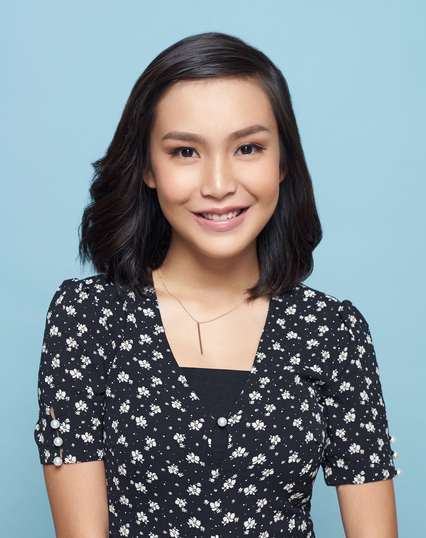 ทรงผมรับปริญญาแบบถักเปีย สวยสุภาพ เรียบร้อย ถูกต้องตามระเบียบมหาวิทยาลัย