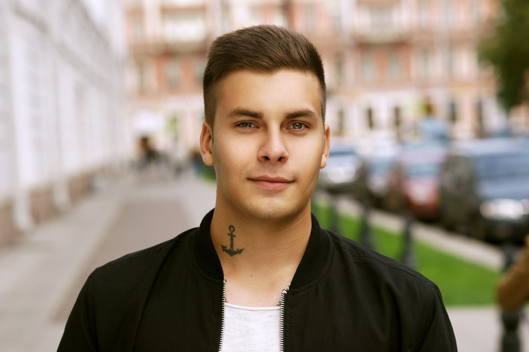 ทรงผมทหาร  (Credit : Shutterstock)