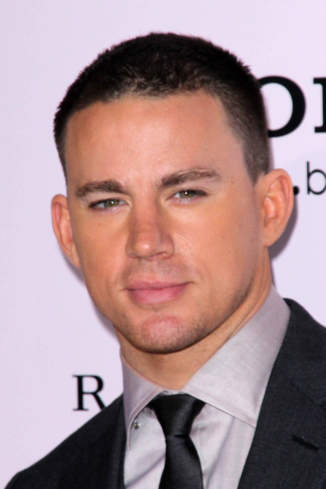 คนทรงผมทหาร