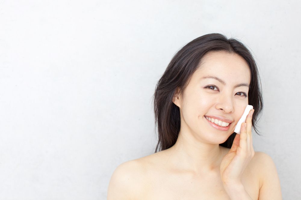 Skinimalism and The Reasons Women Are Embracing the Trend