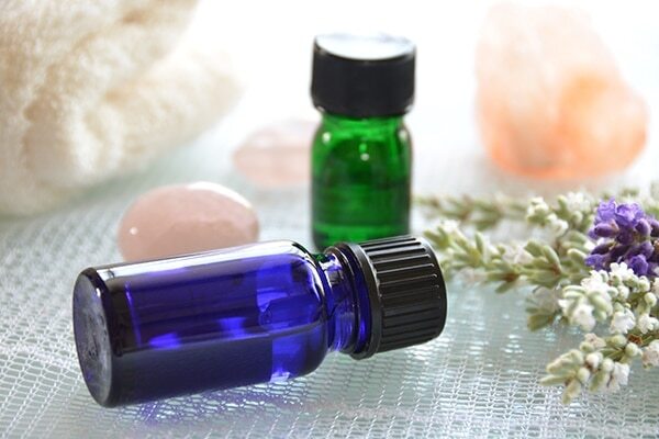 Castor and rose lip oil