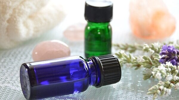 Castor and rose lip oil