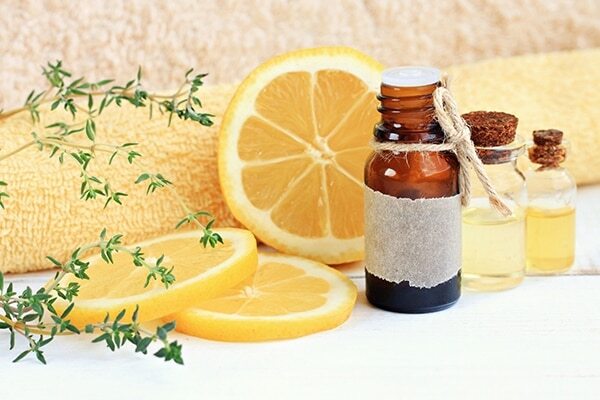 Castor and rose lip oil