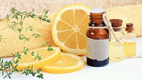 Castor and rose lip oil