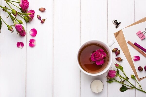 Castor and rose lip oil