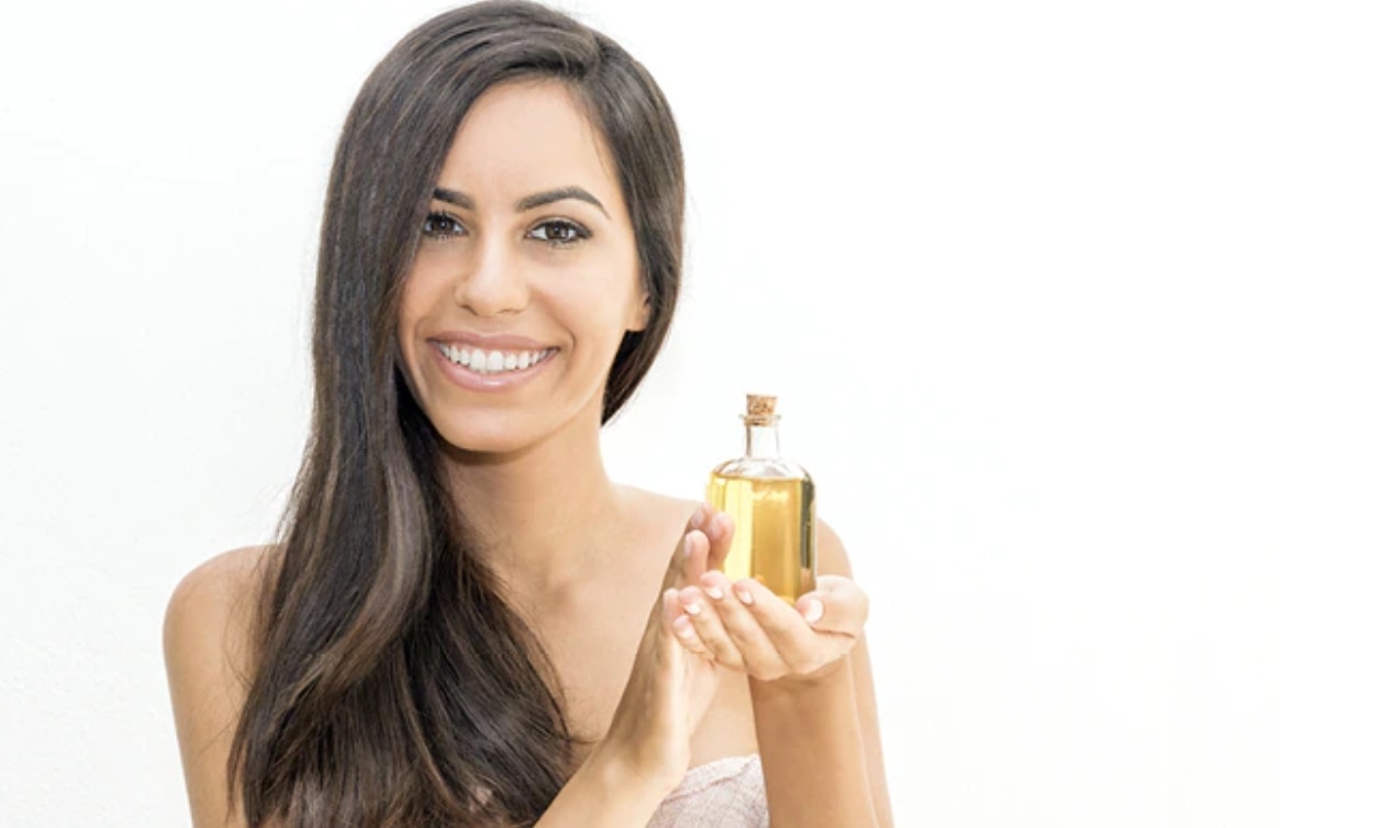 What Is Hot Oil Treatment Massaging For Haircare?