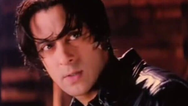 <a href="https://www.bebeautiful.in/lifestyle/art-and-culture/bollywoods-obsessive-lovers-we-loved-to-hate">Shah Rukh Khan</a>—Happy New Year