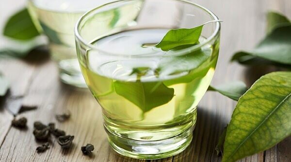 Your Guide To Using Green Tea Face Packs For Healthier, Clearer Skin