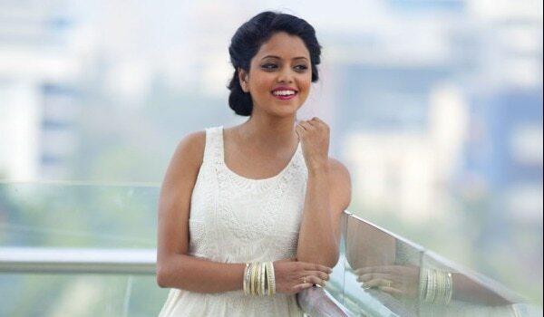 Must-Have Whites To Show Off That Gorgeous Tan