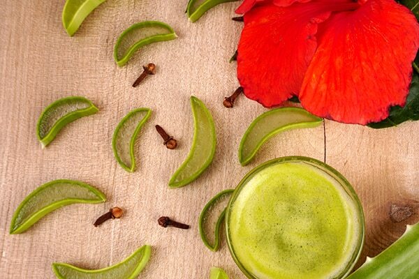 Lemon juice, honey and methi hair mask for dandruff