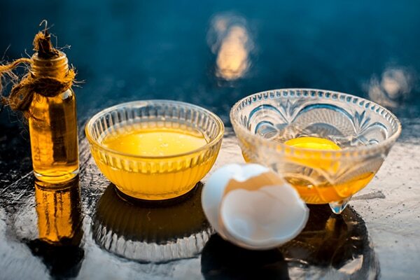 Lemon juice, honey and methi hair mask for dandruff