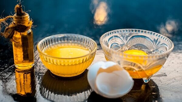 Lemon juice, honey and methi hair mask for dandruff