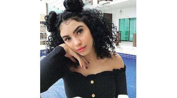 Curly knot hairstyles for short curly hair