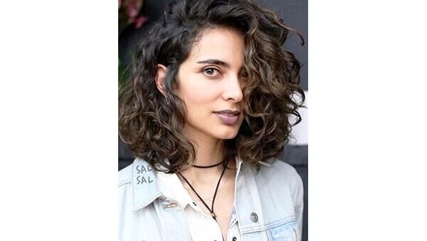 Curly knot hairstyles for short curly hair