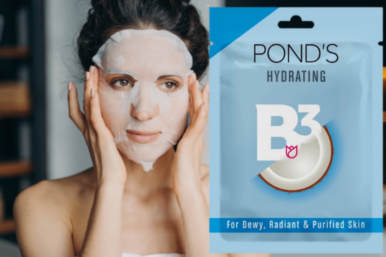 sheet mask woman Pond’s