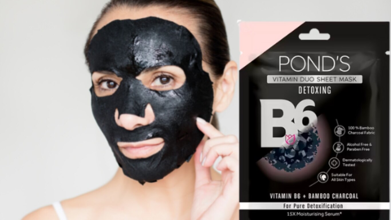 sheet mask woman Pond’s