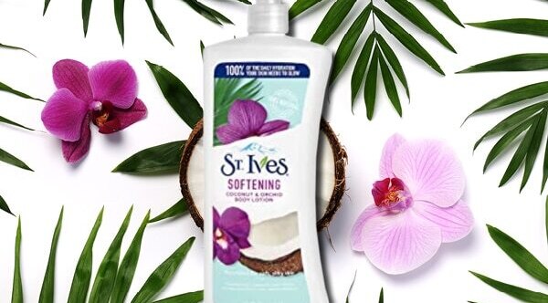 St. Ives Revitalizing Acai Blueberry & Chia Seed Oil Body Lotion