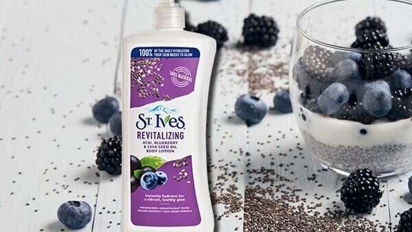 St. Ives Revitalizing Acai Blueberry & Chia Seed Oil Body Lotion