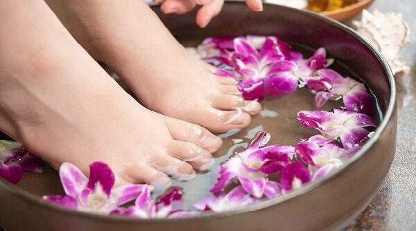 Pamper Your Feet To A Diy Foot Soak At Home