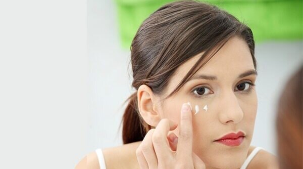 Key Ingredients To Look For When Buying An Eye Cream