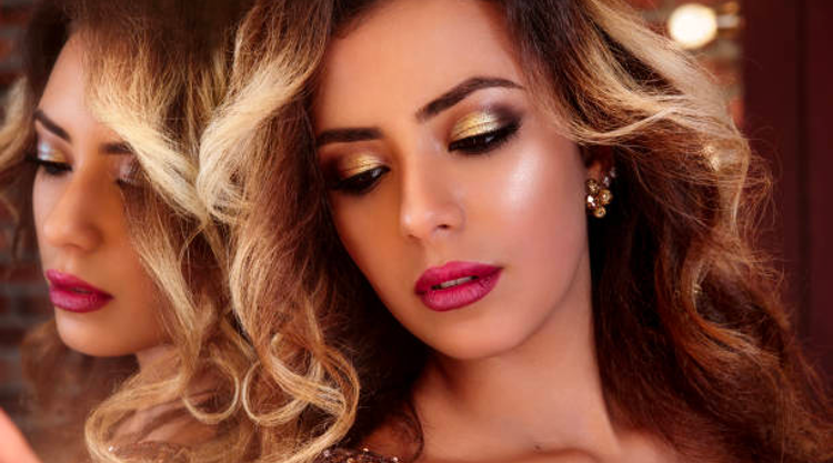 Top Party Makeup Trends: Lights, Camera, Glam!