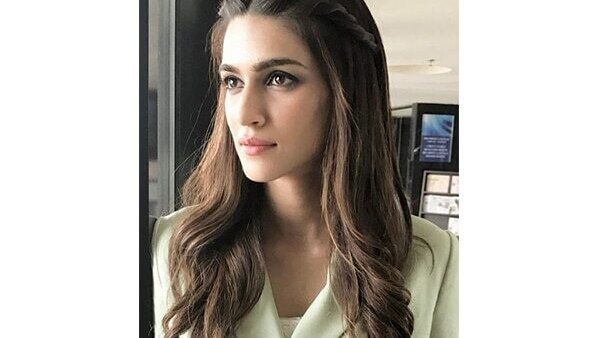 Go boho casual hairstyle