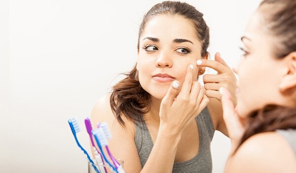 Everything You Need To Know About A ‘Blind’ Pimple And How To Treat It
