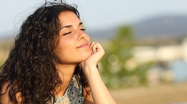 Want Healthy, Glowing Skin? Use This Technique To Dry Your Face!