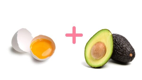 5. Egg white + aloe vera + castor oil face mask for mature skin