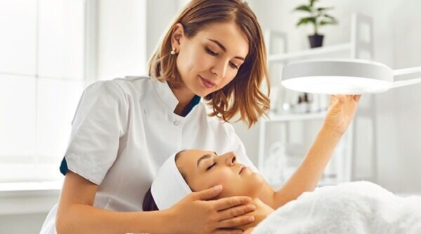 An Expert’s Guide To Electrolysis Hair Removal