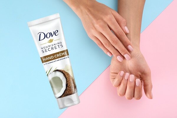 It helps heal damaged skin and prevent peeling