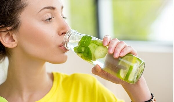 5 Detox Drinks To Try For Glowing Skin This Festive Season
