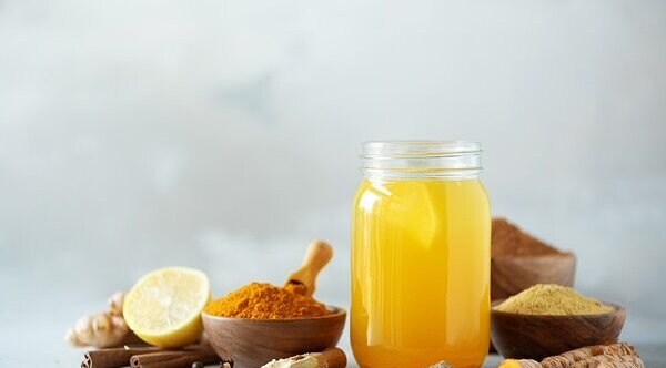 Aloe, lemon and honey detox drink