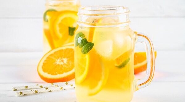 Aloe, lemon and honey detox drink