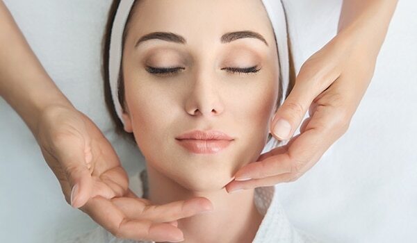 Face Massage Benefits Your Skin In More Ways Than One. Here’s How!
