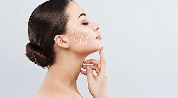Relieves pain and soothes skin