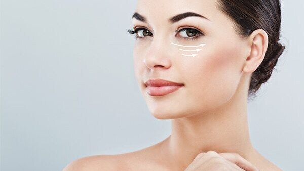 Relieves pain and soothes skin