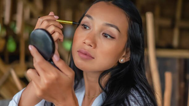 eyeliner-techniques-trending