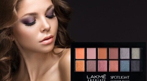 5. Lakmé Absolute Explore Eye Shadow Stick